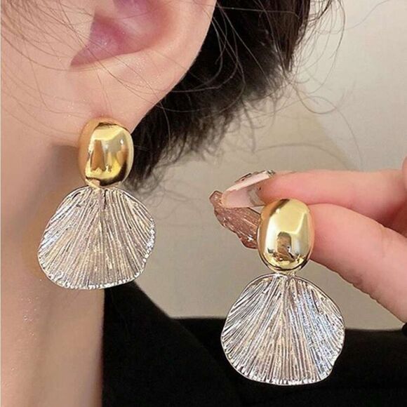 Gold and Silver Leaf Earrings A1325 - Picture 2 of 4